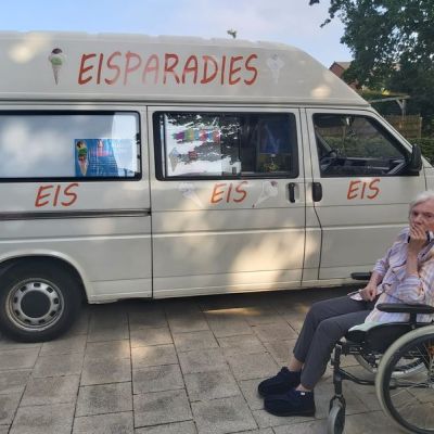 "Der Eismann ist da!"