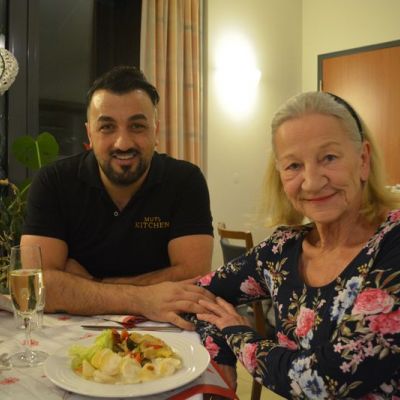 "Mut´s Kitchen spendet dem Elisabeth-Haus ein Weihnachtsessen"