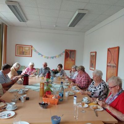 "Sommerfrühstück beim SeniorPartner"