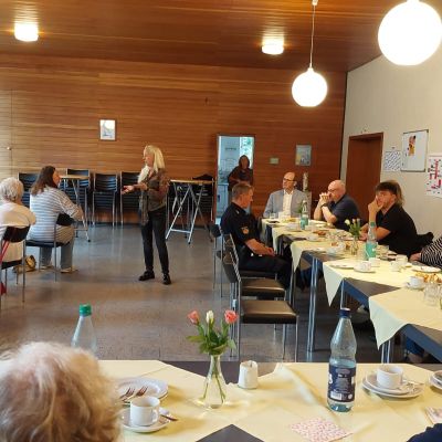 "#FÜREINANDER: Zwangsräumung älterer Menschen"