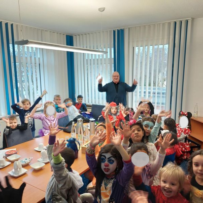 "Karnevalszug durchs Wichernhaus"