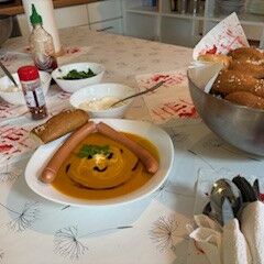 "Gespenster-Brötchen im Wilhelm-Wendebourg-Haus"