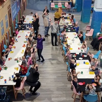 "Kita Wichernhaus besucht das Eiswerk"