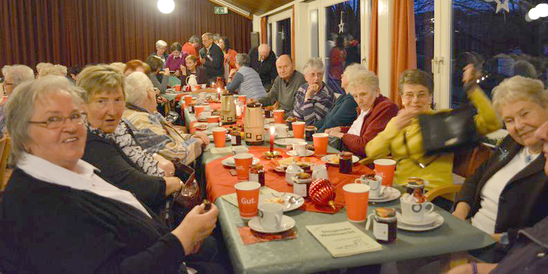 Besucher der Weihnachtsfeier vom SeniorPartner 2015