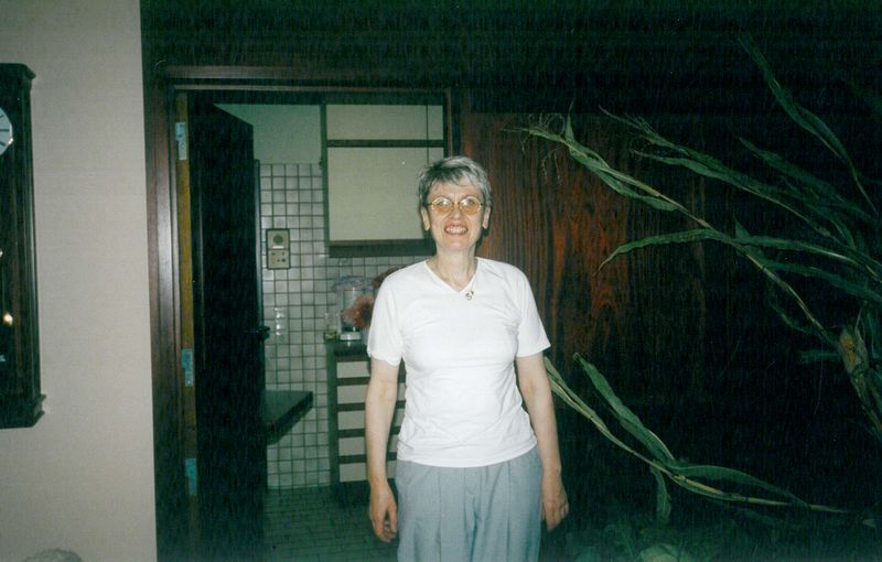 Monika Stahn im Speisesaal des Jacobi-Hauses