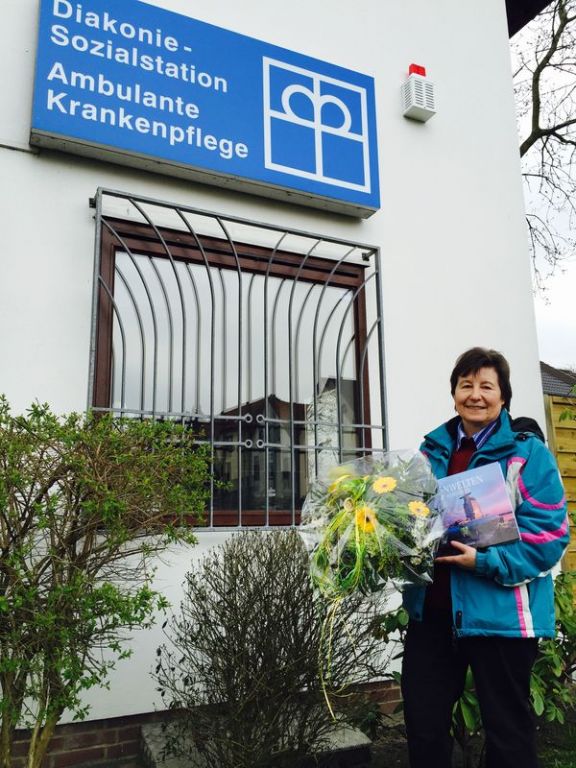 Frau Friebus (Mitarbeiterin der Diakonie-Sozialstation seit 30 Jahren)