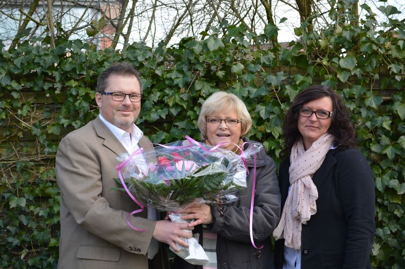 von links: Andreas Gödecke (PDL der Diakonie-Sozialstation, Andrea Gritzmacher (Hauspflegerin seit 30 Jahren), Roza Plata (stellvertr. PDL der Diakonie-Sozialstation))
