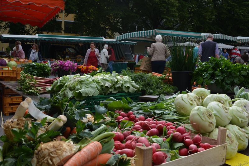 Ware vom Wochenmarkt in Geestmünde